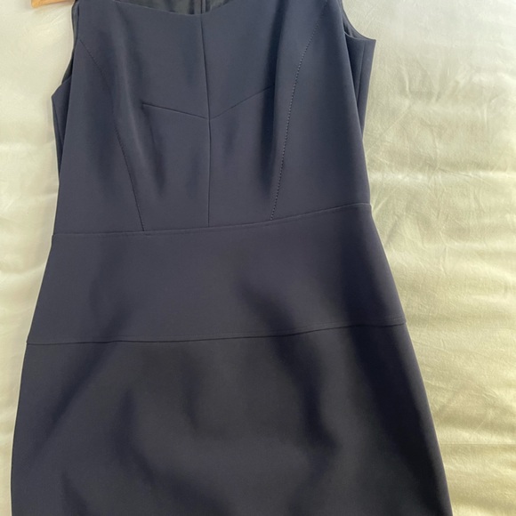 Max Mara perfect midi dress for work or event in navy blue size worn twice - Picture 2 of 2